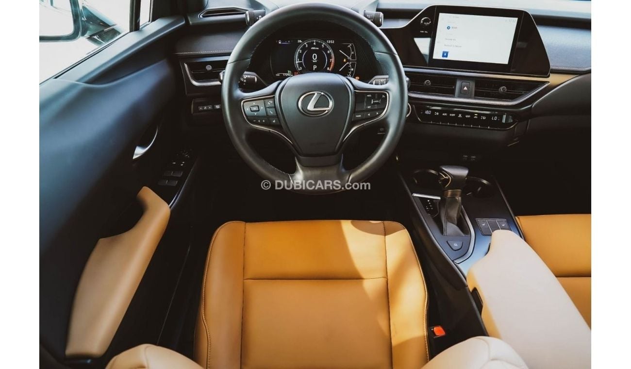 Lexus UX200