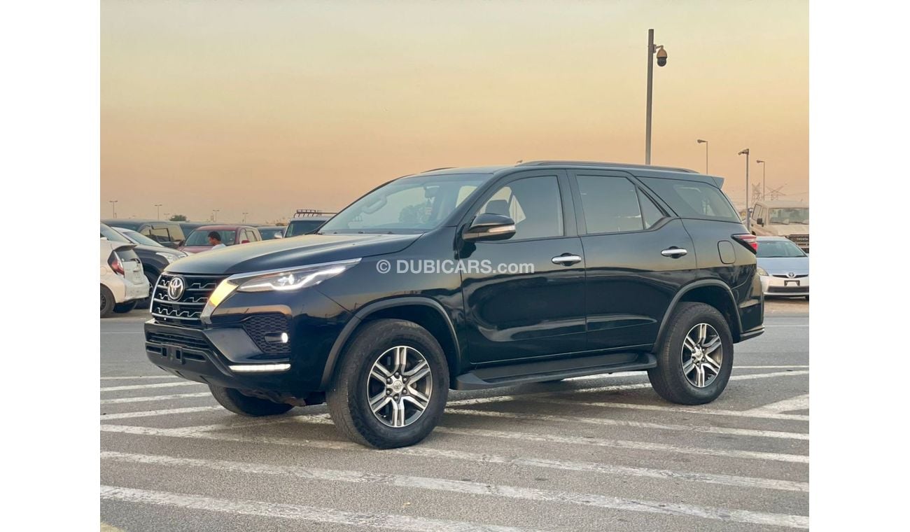 تويوتا فورتونر 2016 Toyota Fortuner GX.R 4.0L V6 - AWD 4x4 - MidOption+ 7 Seater - 74,000 km