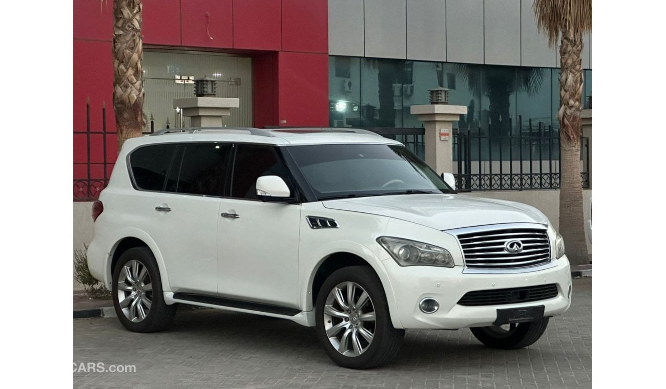 إنفينيتي QX80 لاكجري