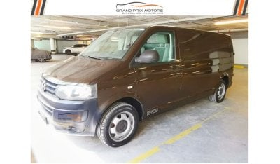 Volkswagen T6 Transporter Volkswagen Transporter LONG Wheel Base AUTOMATIC 2015 Model GCC Specs With Full Service History In P