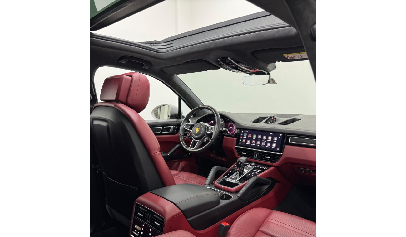 بورش كايان جي تي أس 2022 Porsche Cayenne GTS, October 2025 Porsche Warranty, Full Options, Low Kms, GCC