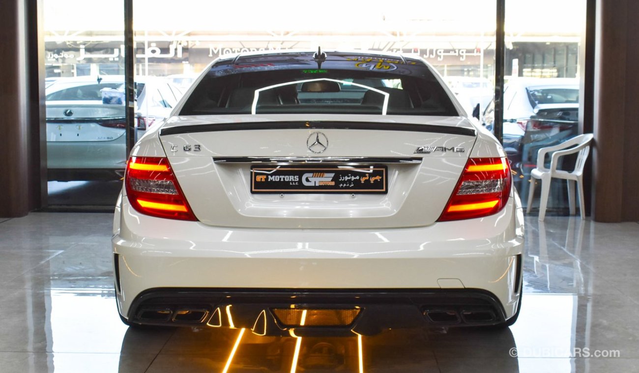 مرسيدس بنز C 63 كوبيه 1 OF 100