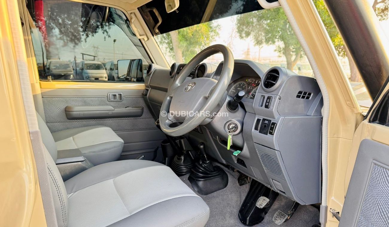 Toyota Land Cruiser Pick Up DOUBLE CABIN | 4.5L DIESEL ENGINE | MANUAL TRANSMISSION | RHD