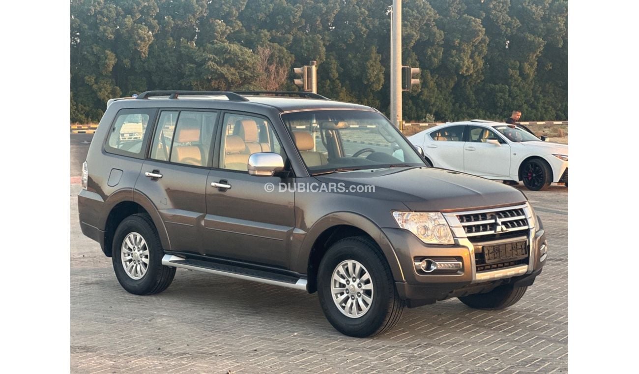 Mitsubishi Pajero GLS Base 3.5L (7 Seater)