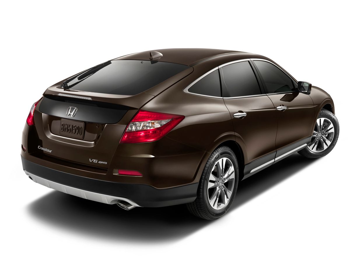 Honda Crosstour exterior - Rear Left Angled