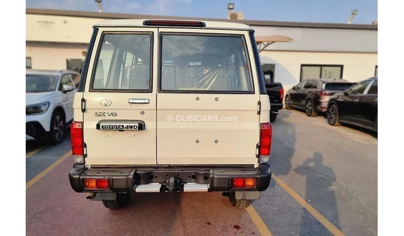 Toyota Land Cruiser Pick Up TOYOTA LAND CRUISER GCC LC76 4.5L 5 DOORS