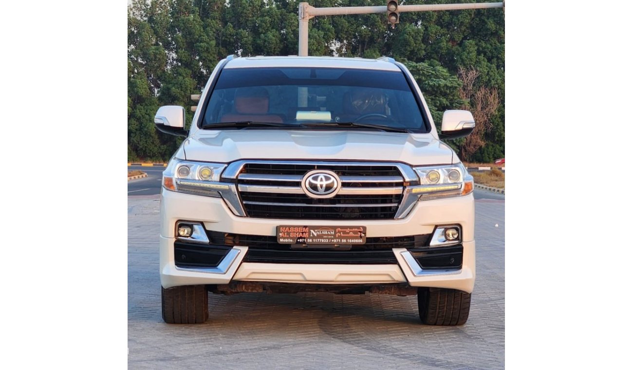 Toyota Land Cruiser VXR UPGRADE 2021