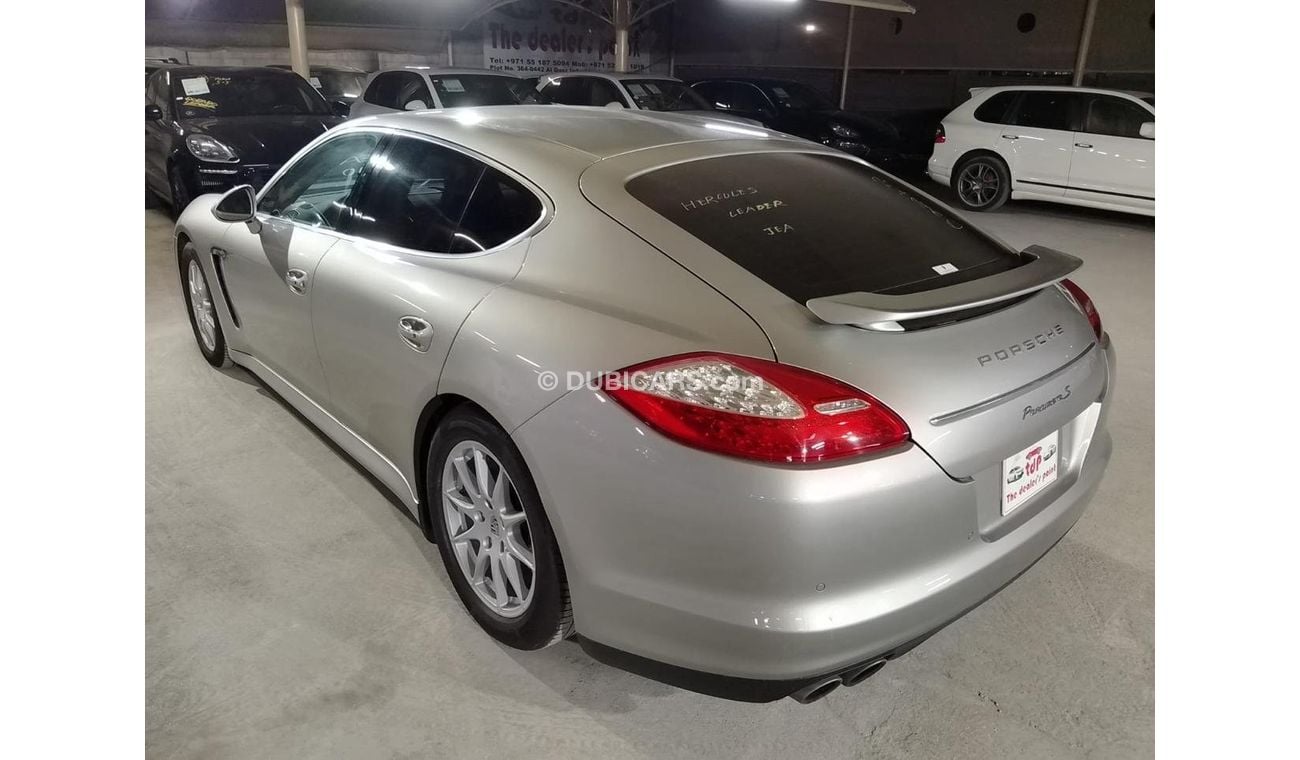 Porsche Panamera S