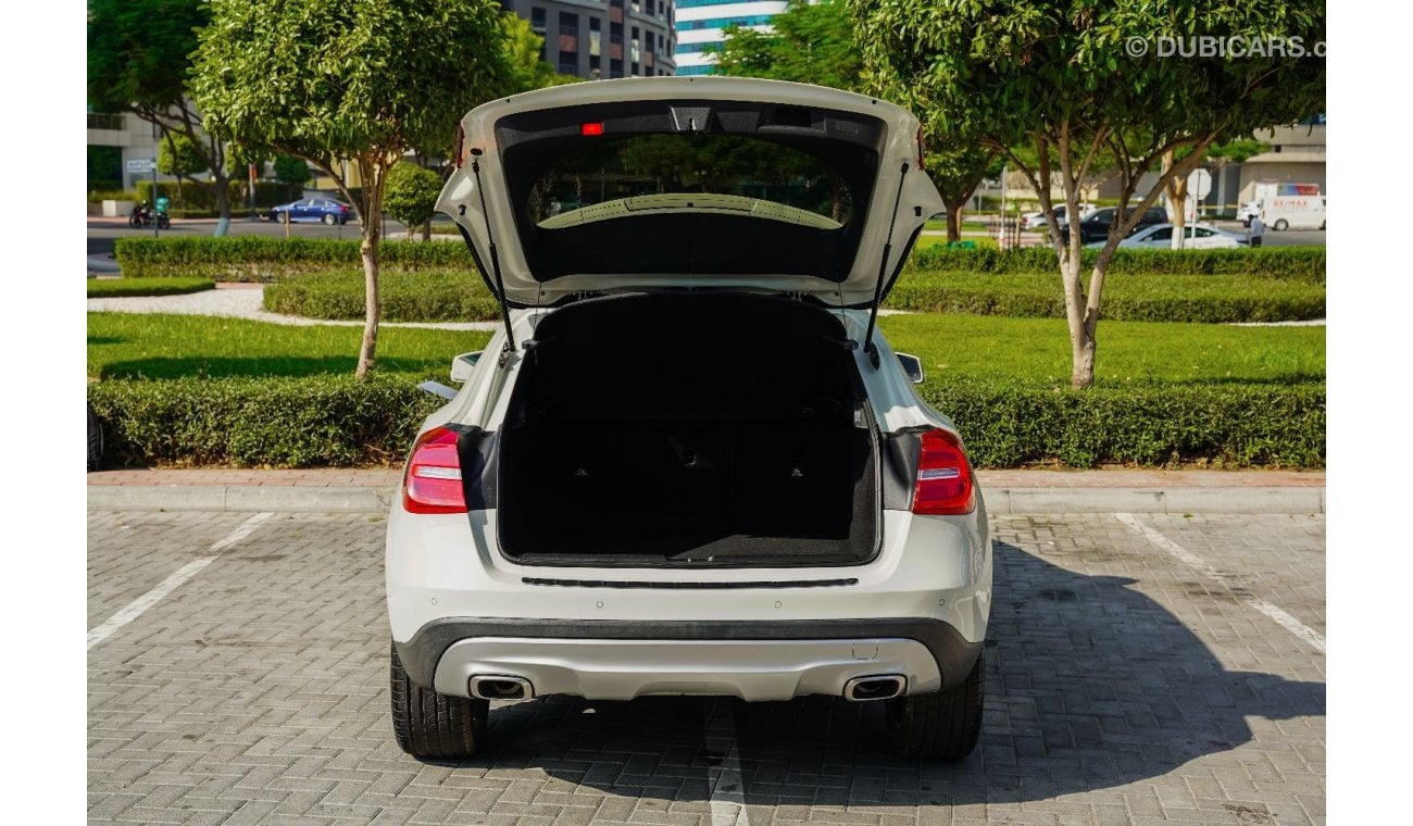 مرسيدس بنز GLA 250 Std 2016 Mercedes-Benz GLA250 4MATIC