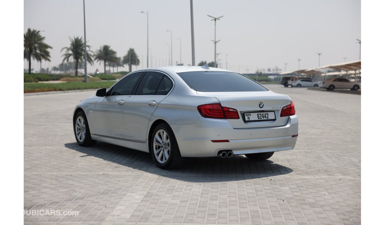 BMW 523i