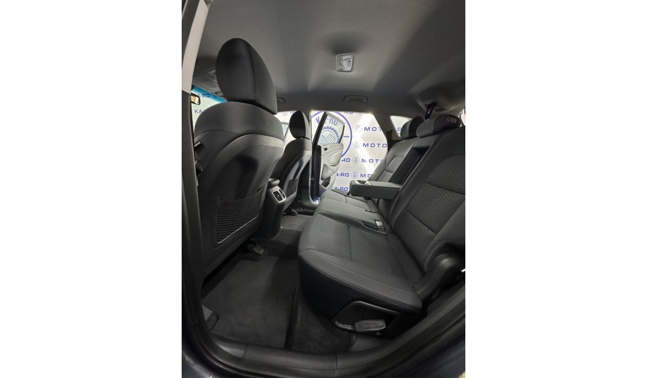 Hyundai Tucson Hyundai Tucson 2019 with a 2.0L 4wd engine in good perfect condition there are sensors of a slip zon