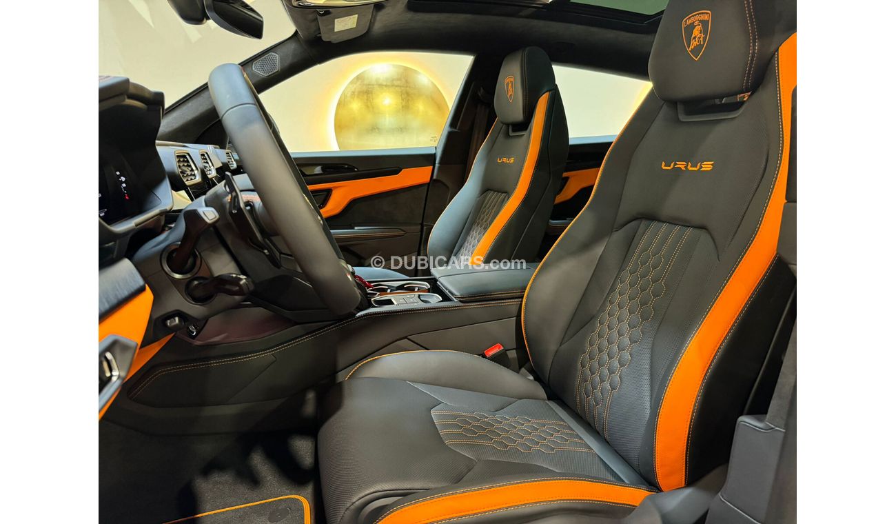 Lamborghini Urus S Orange INT.