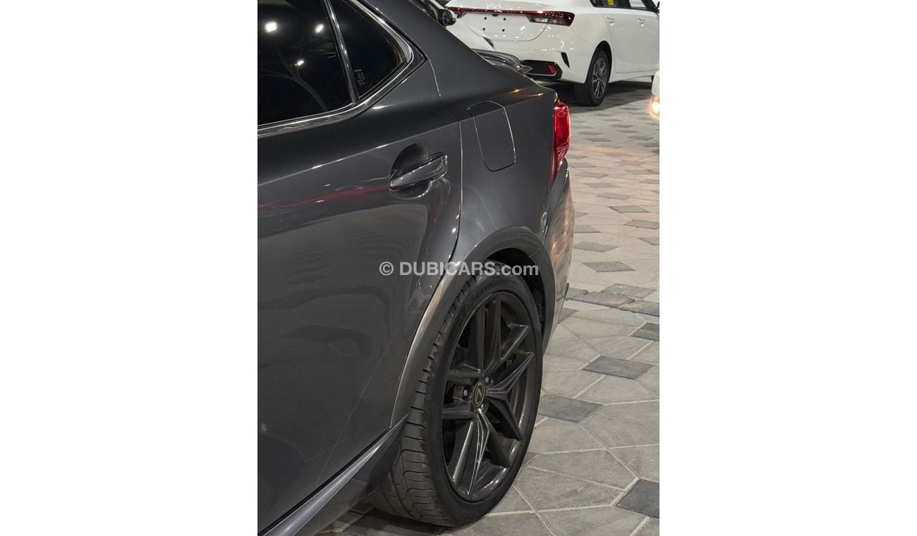 لكزس IS 350 F Sport Platinum 3.5L