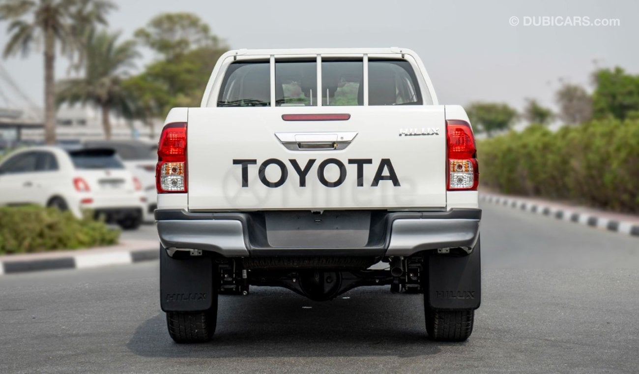 Toyota Hilux DC 2.4L DIESEL 4X4 - WHITE: CRUISE CONTROL, APPLE CARPLAY, ALLOY WHEELS