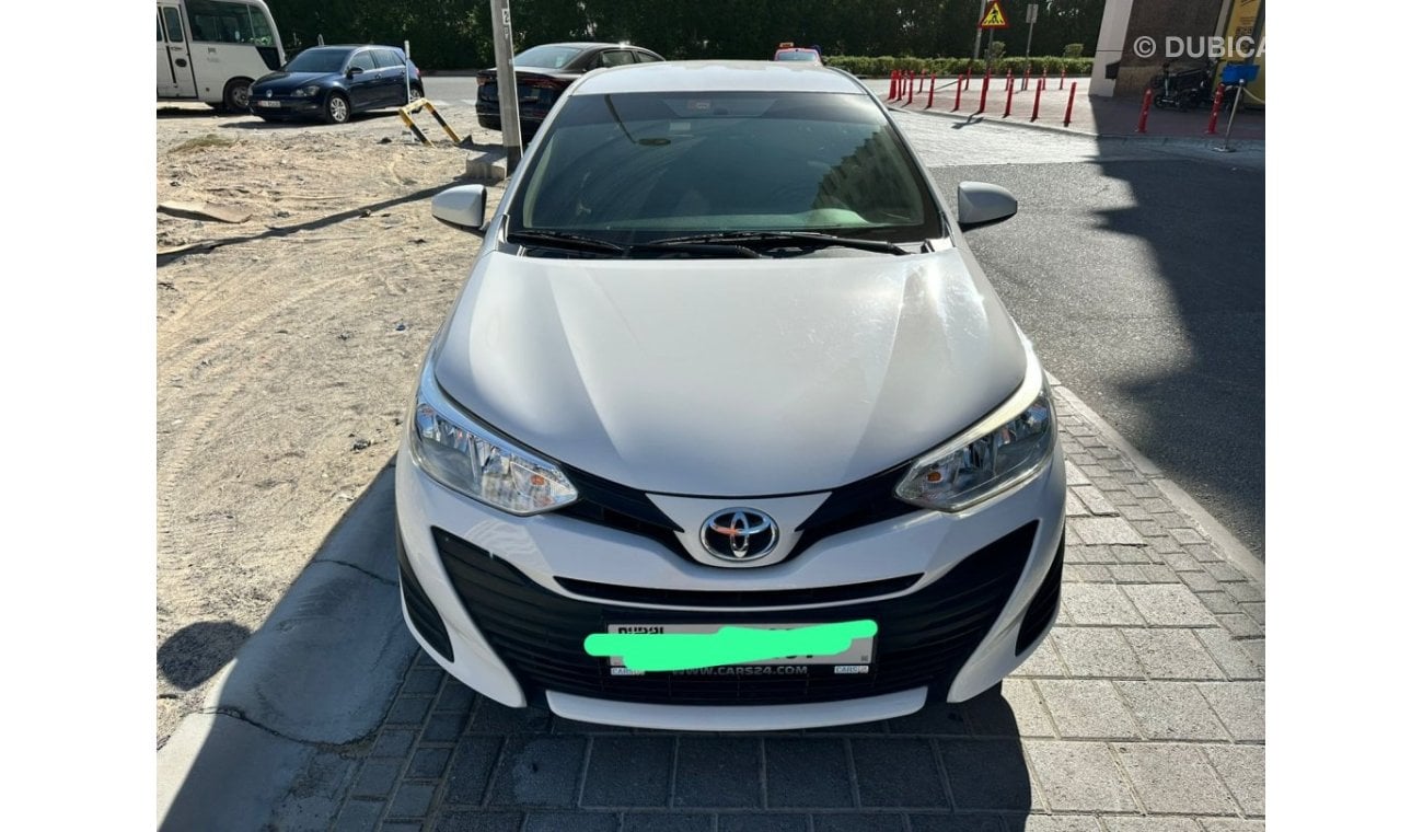 Toyota Yaris SE 1.3L (100 HP)