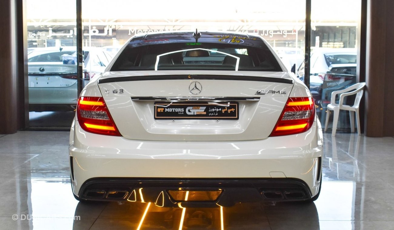 مرسيدس بنز C 63 كوبيه 1 OF 100