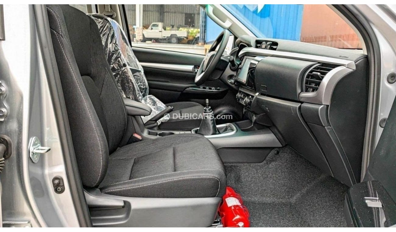 تويوتا هيلوكس Toyota Hilux DC 2.4D MT 4X4 P.Window MY 2024