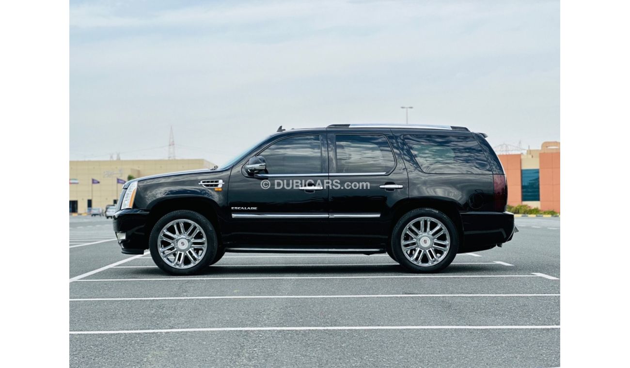 Cadillac Escalade CADILLAC ESCALADE PLATINUM FULL OPTION MODEL 2012