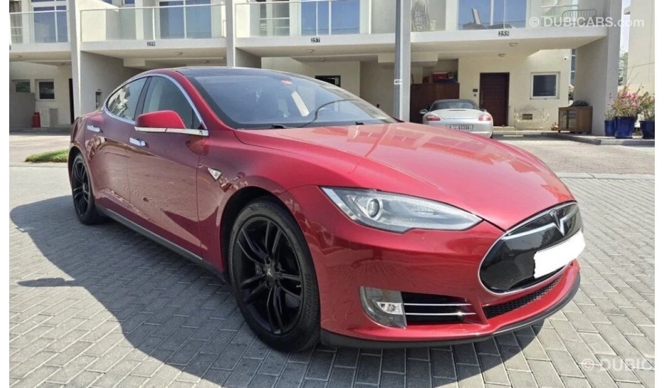 Tesla Model S 85 - GCC - Full Tesla Service History