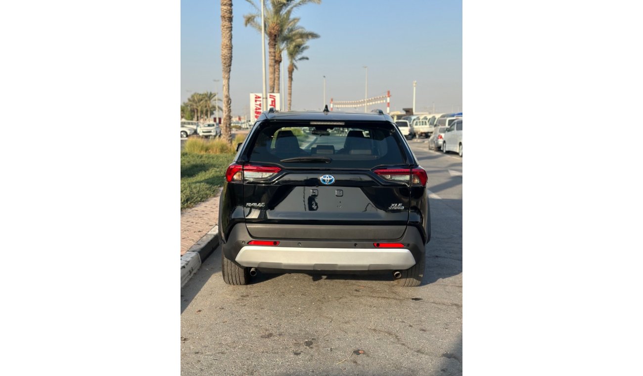 تويوتا راف ٤ TOYOTA RAV4 XLE Hybrid