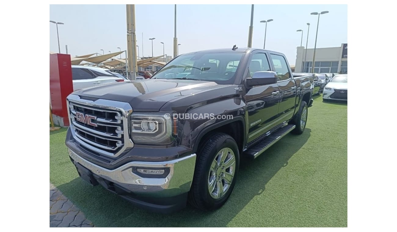 GMC Sierra 1500 SLT The car is very good, in perfect condition, looks clean from the outside without any accide