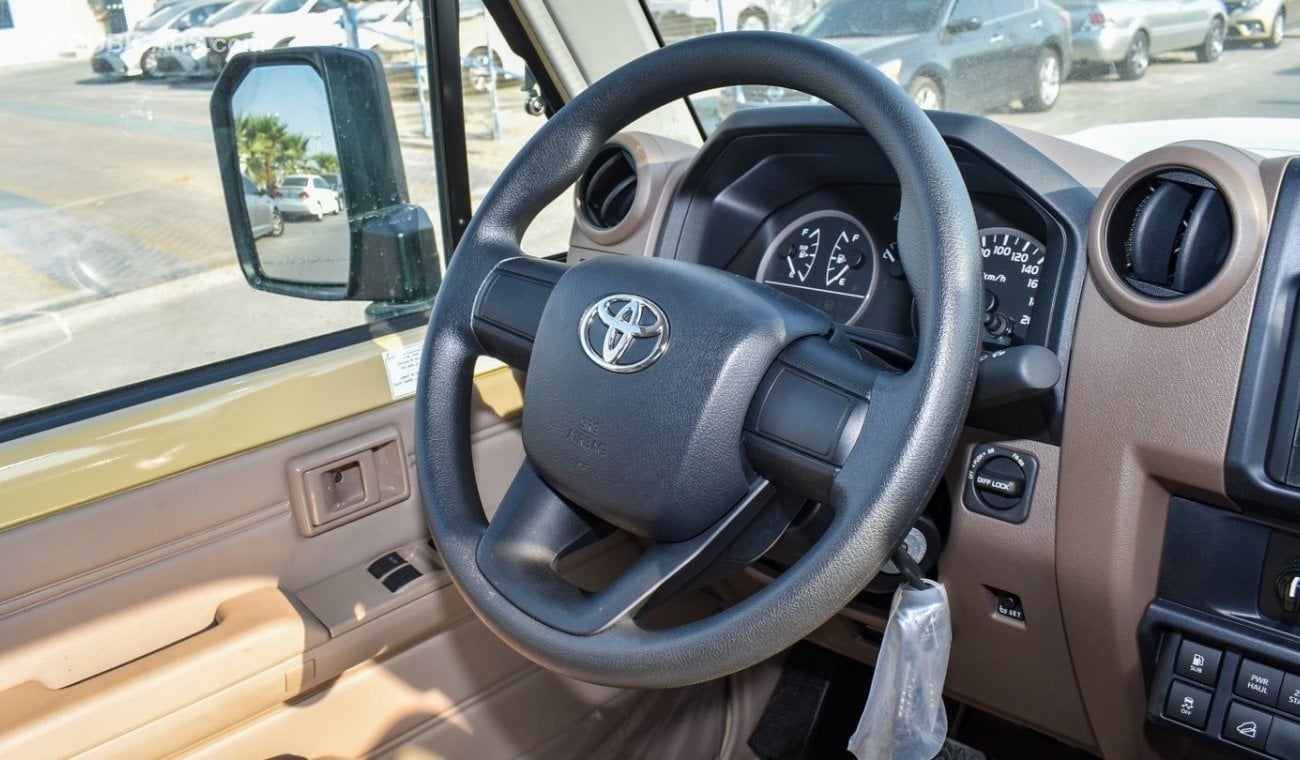 Toyota Land Cruiser Pick Up 4.0L V6 Single Cabin Auto transmission