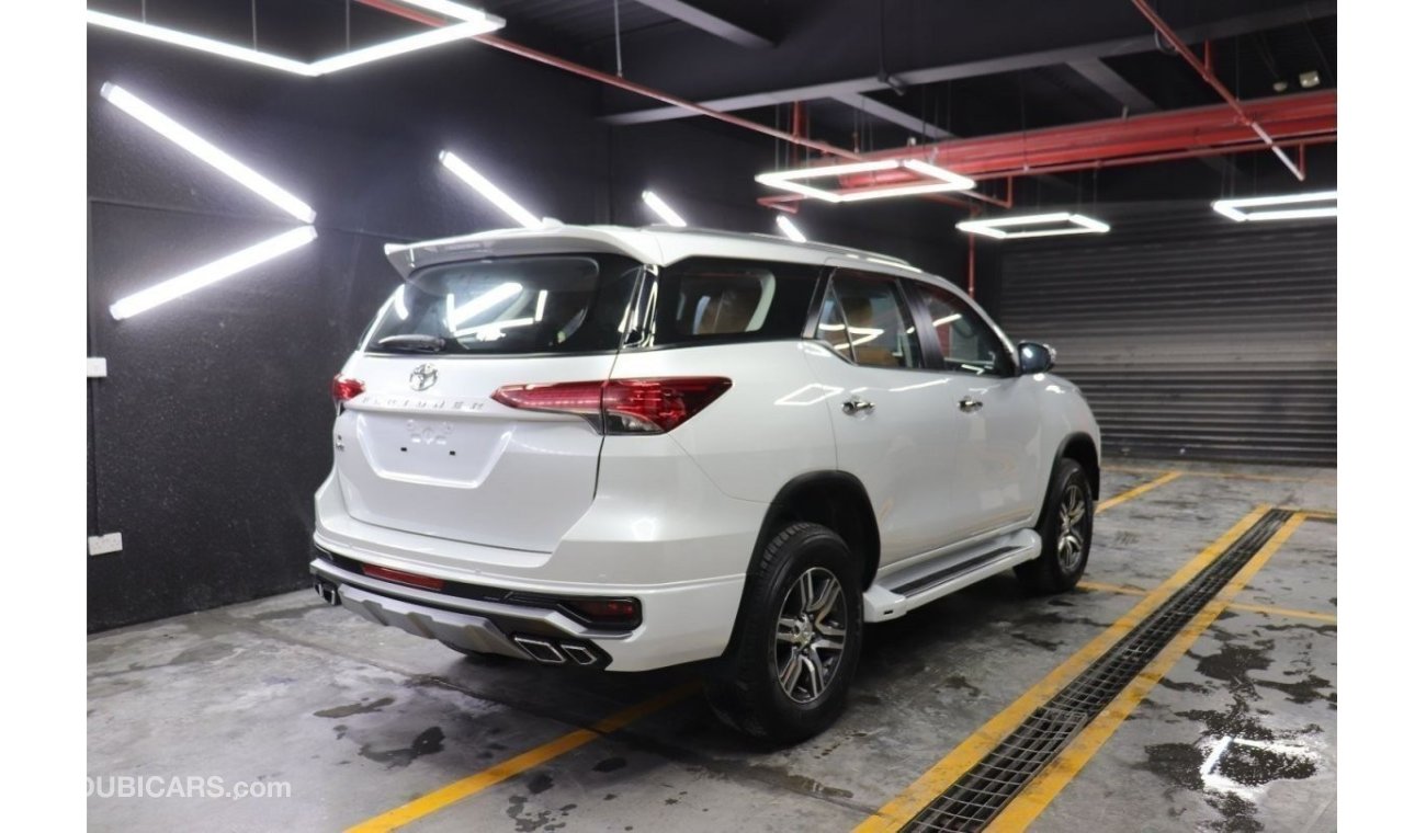 Toyota Fortuner 2024 TOYOTA FORTUNER EXR 2.7L PETROL WITH EXCLUSIVE BODY KIT V2 VROOMIFY - EXPORT ONLY