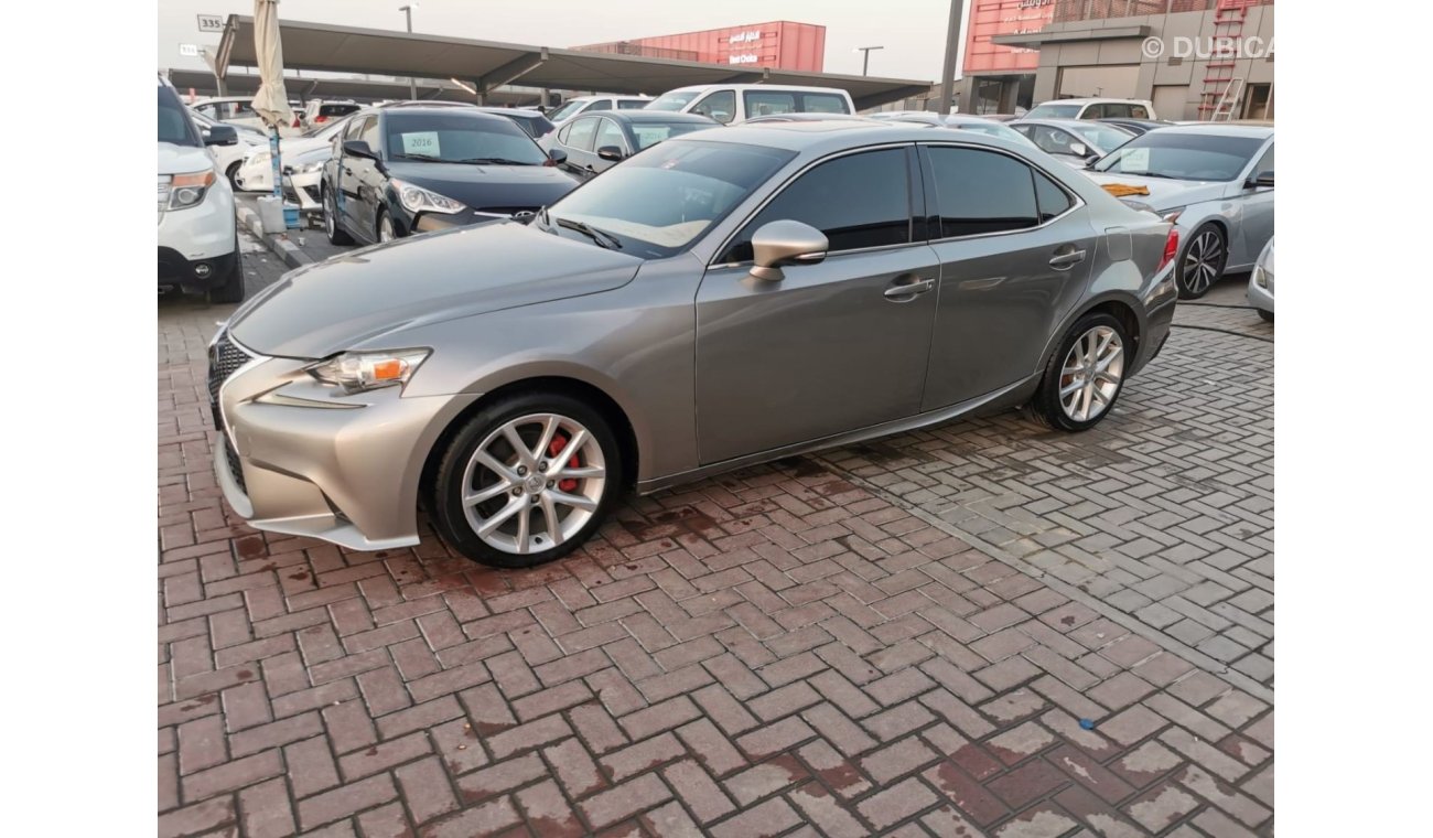 Lexus IS250 Premier n very good condition inside and outside