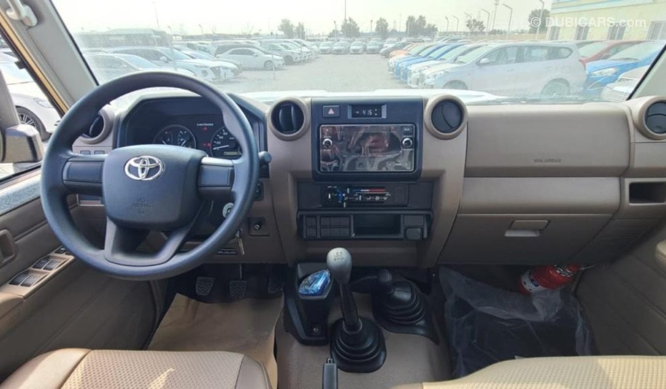 Toyota Land Cruiser Hard Top TOYOTA LC 76 HARDTOP 4.2L DIESEL V6 2024 COLOR WHITE  AND BEIGE