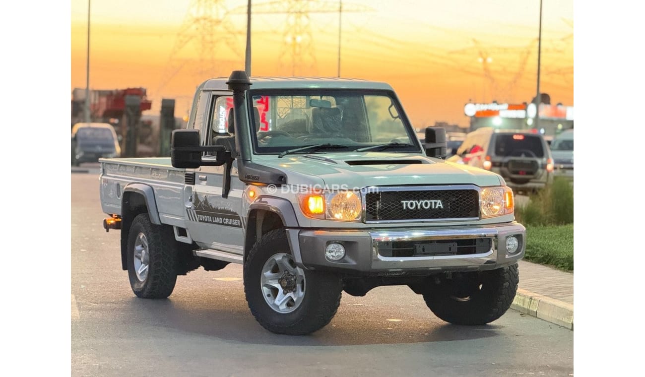 تويوتا لاند كروزر بيك آب Toyota LC pick up model 2014 diesel engine RHD