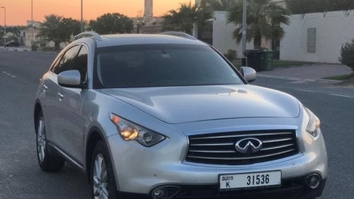 Infiniti FX37 Infiniti - FX37   The Walk: 53,000   Model: 2013   specifications;   full option   American import