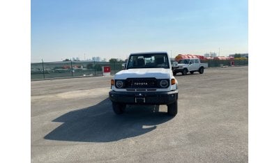 Toyota Land Cruiser Pick Up Toyota Land Cruiser Pickup single cabin