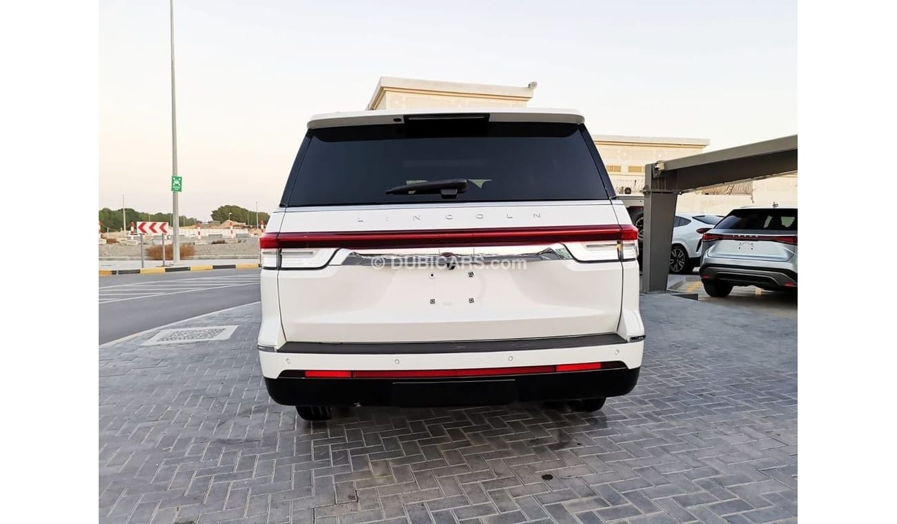 Lincoln Navigator Reserve 3.5L Lincoln Navigator - 2023 - White