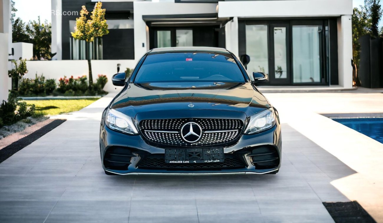 Mercedes-Benz C 300 Luxury AED 945 PM AVAILABE | Mercedes C300 AMG 2018 | NO LOW BALLERS | NO ACCIDENT HISTORY