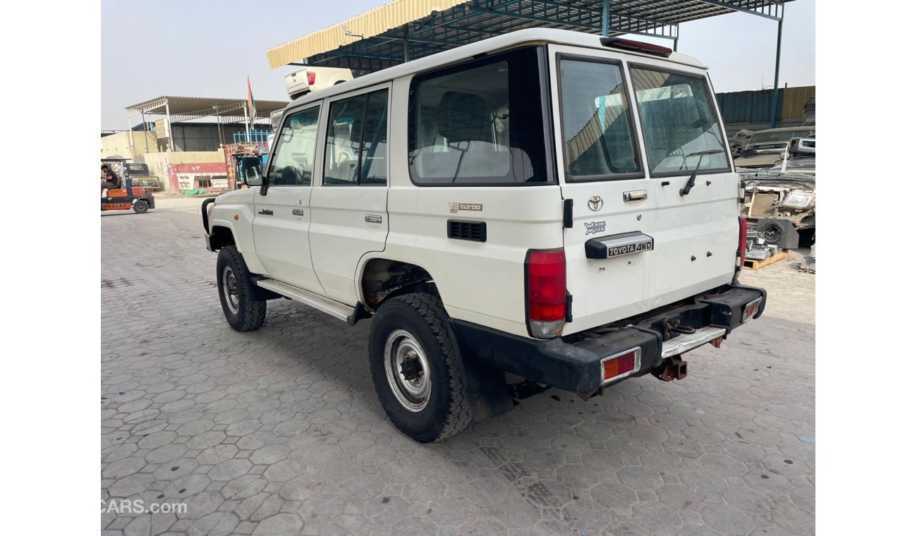 Toyota Land Cruiser Hard Top