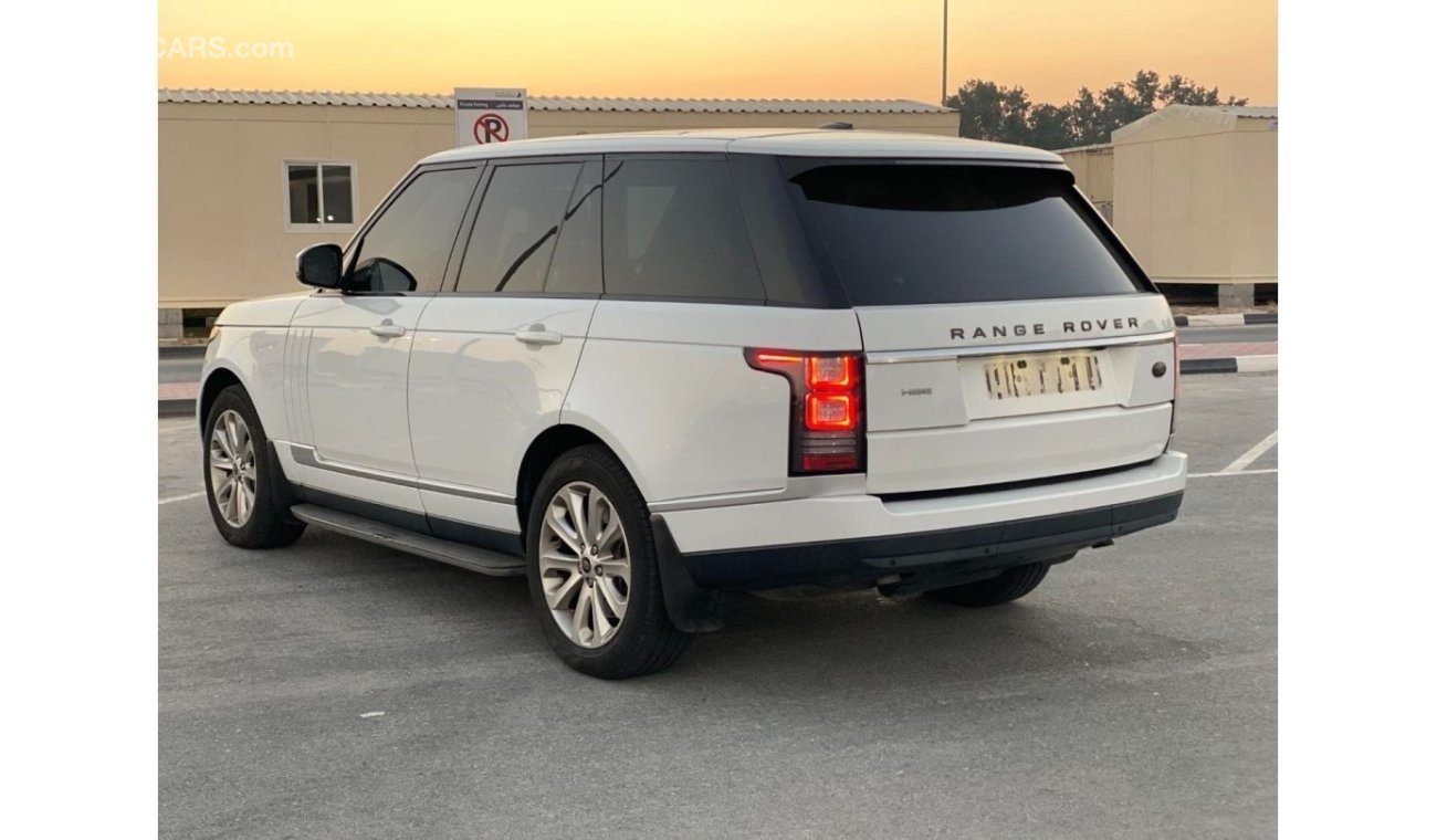 Land Rover Range Rover HSE GCC SPEC NEAT AND CLEAN