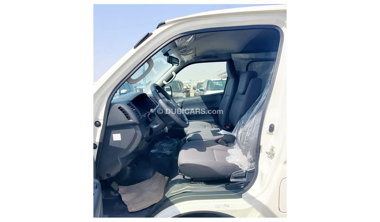 تويوتا هاياس TOYOTA HIACE CARGO VAN