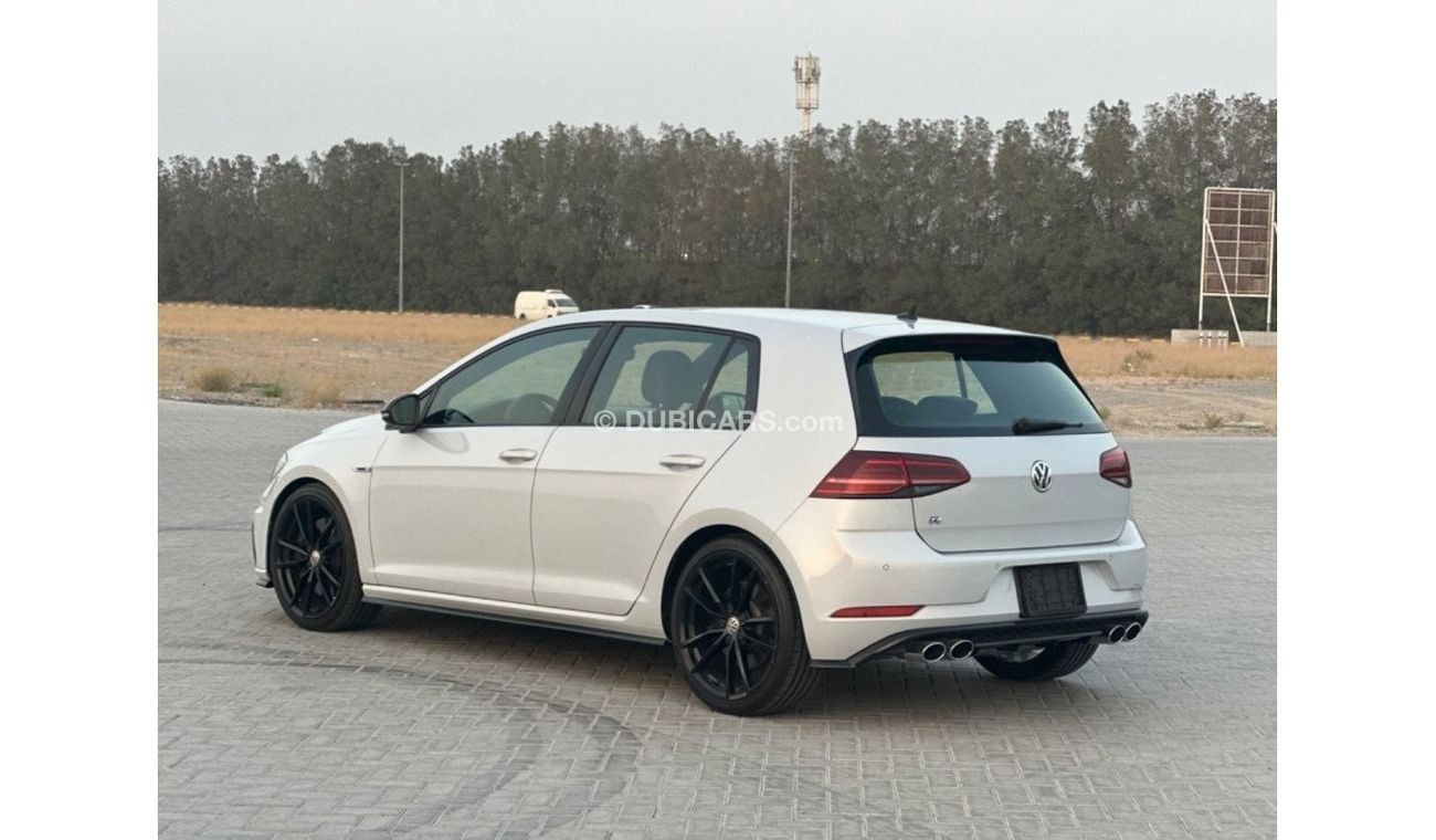 Volkswagen Golf R MODEL 2018. GCC CAR PERFECT CONDITION INSIDE AND OUTSIDE FULL OPTION PANORAMIC ROOF LEATHER SEATS ON