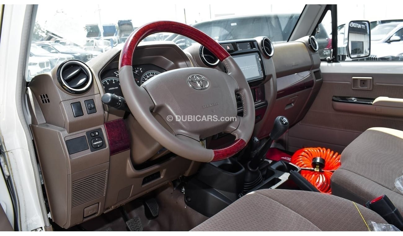 تويوتا لاند كروزر بيك آب TOYOTA LAND CRUISER PICK-UP 4.0L V6 PETROL 2022