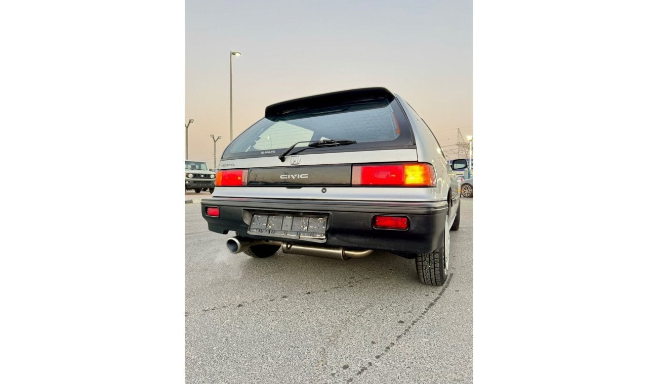 هوندا سيفيك 1989 MANUEL GEAR 1.4L ENGINE CLEAN TITLE GERMANY SPEC