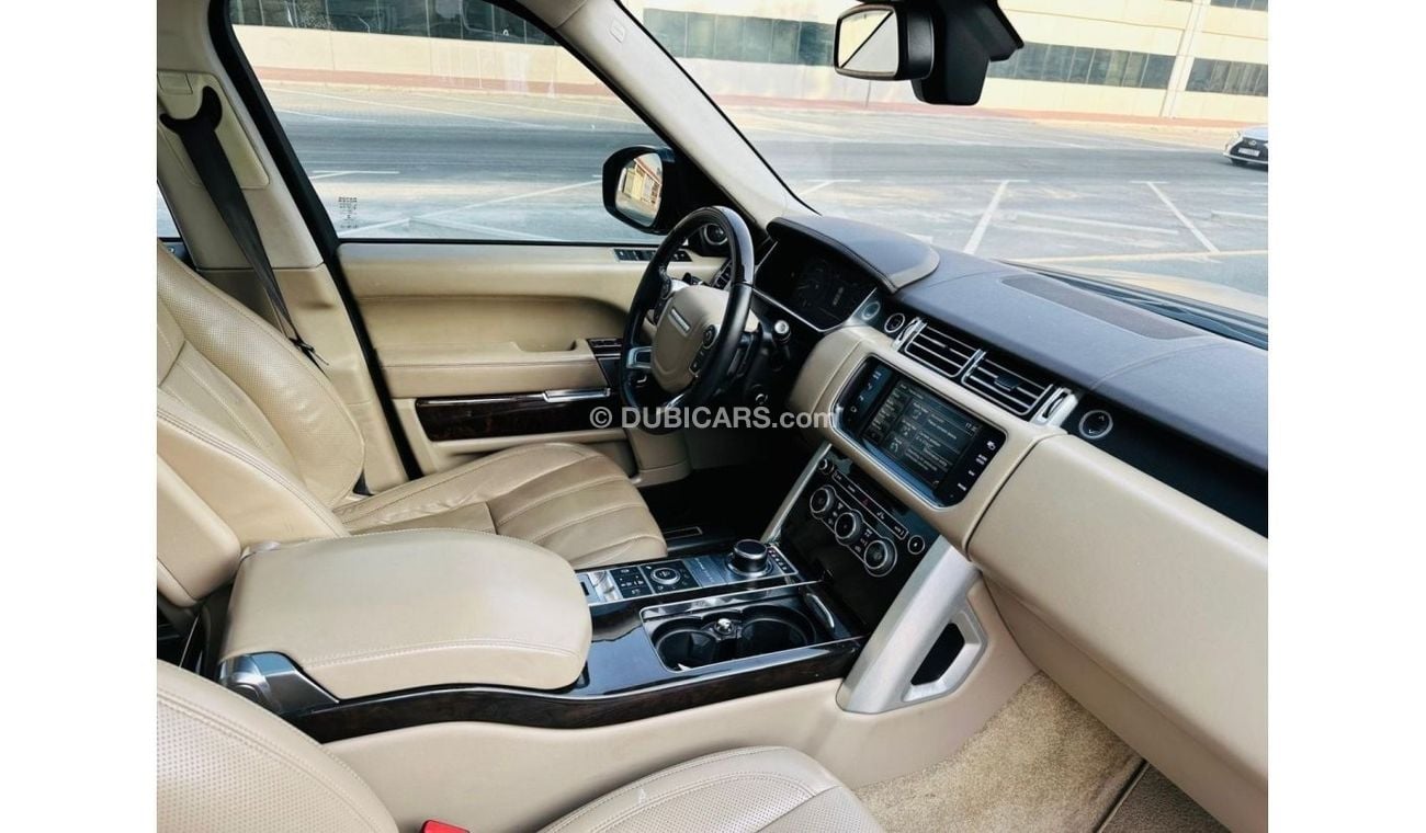 Land Rover Range Rover RANGE ROVER VOUGE SE 5.0 V8 | GCC | BLACK MATE PPF | WELL MAINTAINED