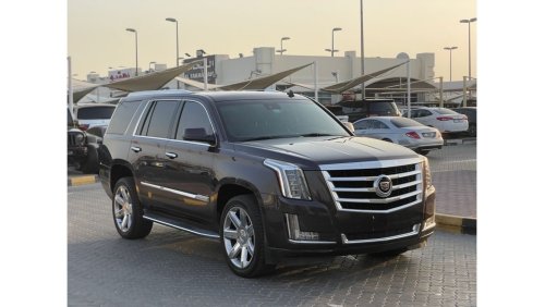 Cadillac Escalade Platinum 2015 model, imported from America, full option, Vip separate chairs, automatic transmission