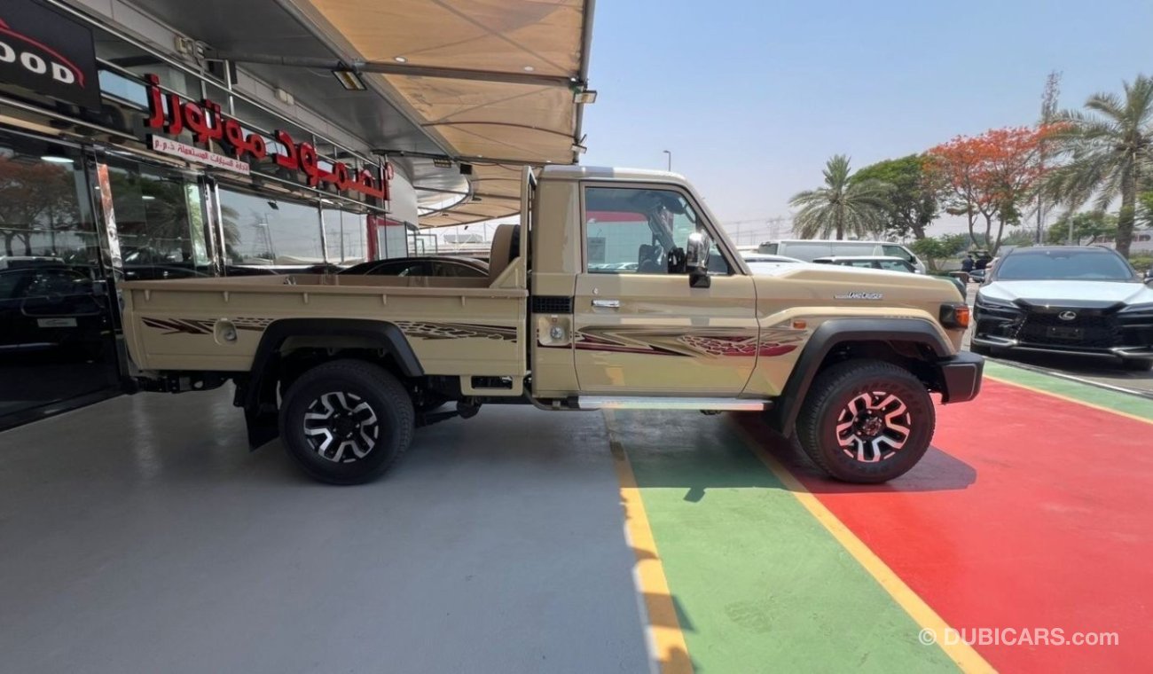 تويوتا لاند كروزر بيك آب Toyota Land Cruiser Pickup LX V6 4.0L | 2024 | 0KM