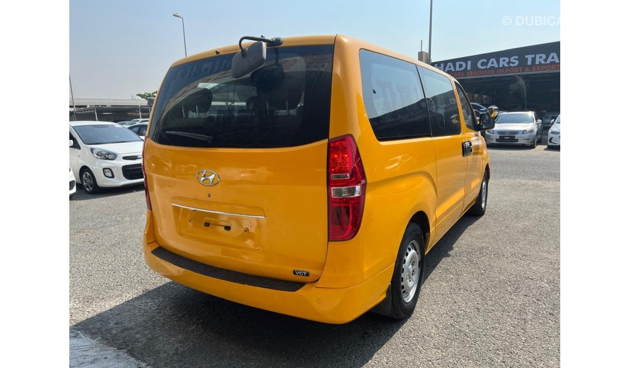 Hyundai H1 Starex