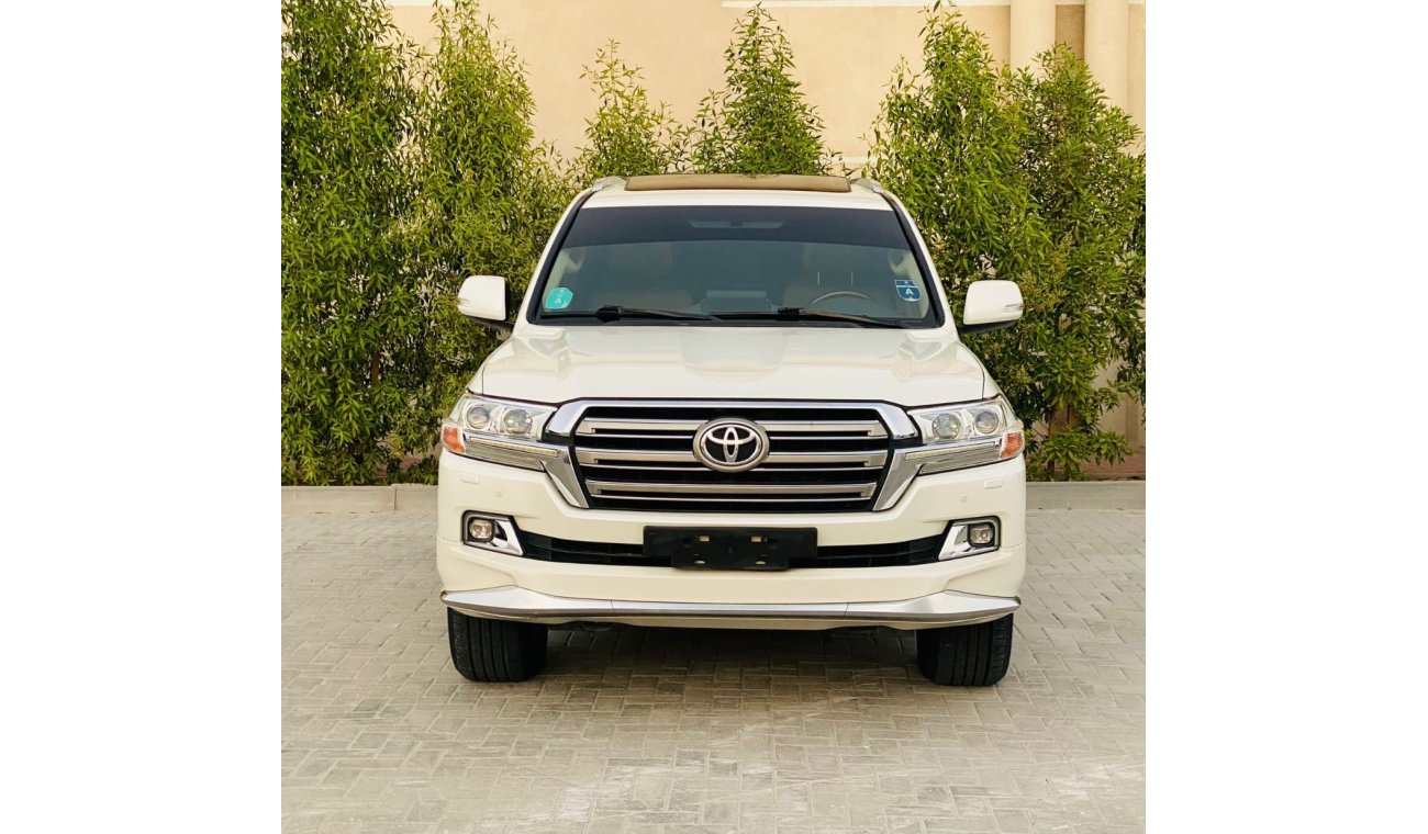 Toyota Land Cruiser GXR Good condition car gcc