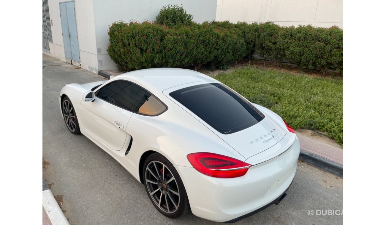 Porsche Cayman S GCC