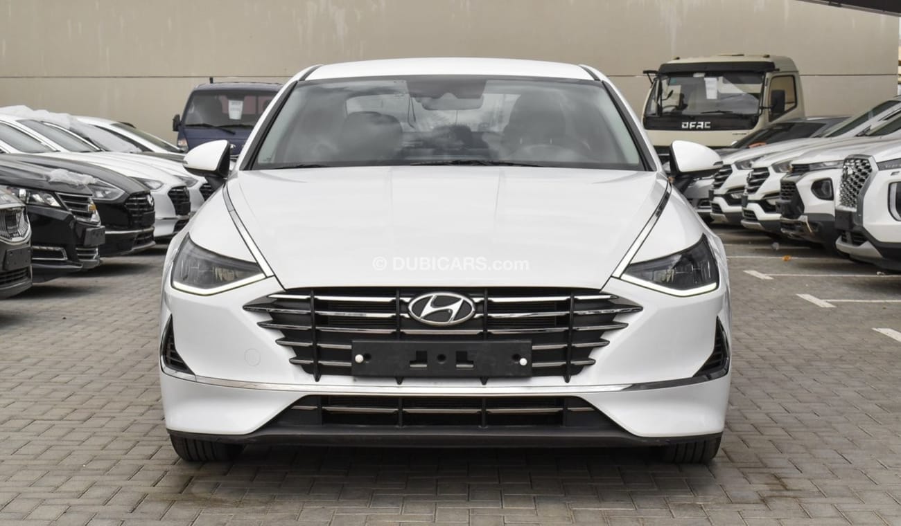 Hyundai Sonata Mid option خاليه من الحوادث