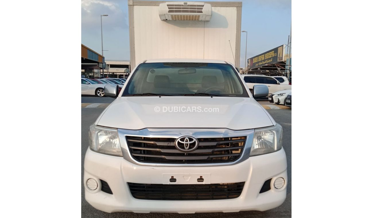 تويوتا هيلوكس Toyota Hilux V4 2.7L(Meat fridge) Model 2014