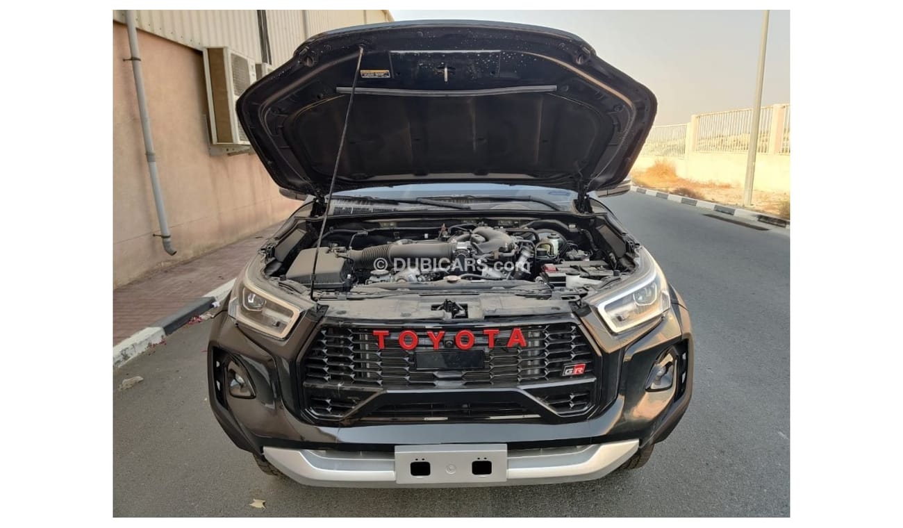 تويوتا هيلوكس 2023 Toyota Hilux SR5 VX (TRD) 4.0L V6 Petrol A/T 4WD with New GR-Style Body Kit