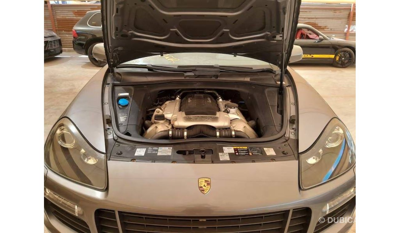 Porsche Cayenne Turbo PORSCHE CAYENNE TURBO 4.8L 2008 WITH LEATHER SEATS, T.V NAVIGATION AND MUCH MORE...